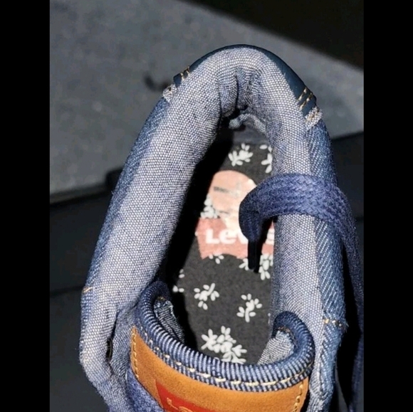Levi’s High Top Denim Sneakers Womens Size 7.5Casual Lace Up (Mint Condition) - Picture 9 of 10